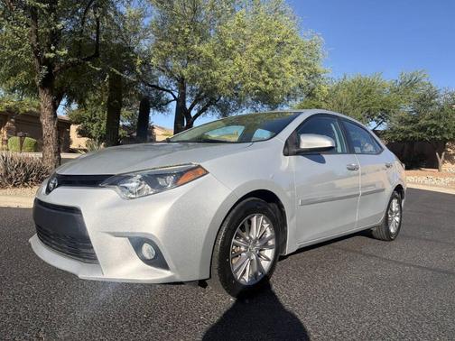 Classic Silver Metallic 2014 Toyota Corolla LE
