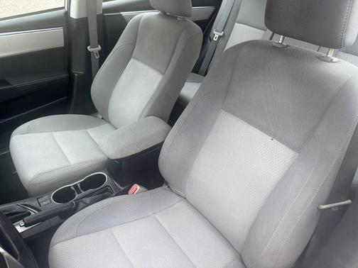 Classic Silver Metallic 2014 Toyota Corolla LE