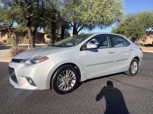 Classic Silver Metallic 2014 Toyota Corolla LE