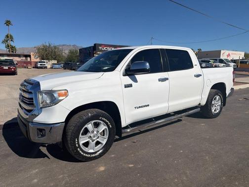 2015 Toyota Tundra SR5
