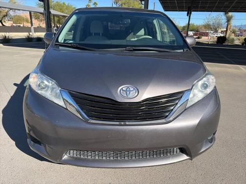 2014 Toyota Sienna LE