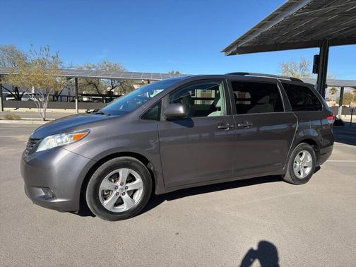 2014 Toyota Sienna LE
