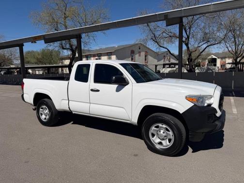 2018 Toyota Tacoma SR