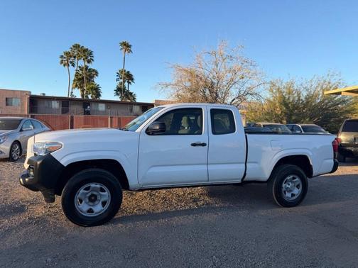 2018 Toyota Tacoma SR