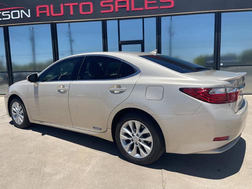 2013 Lexus ES 300h Base
