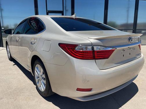 2013 Lexus ES 300h Base