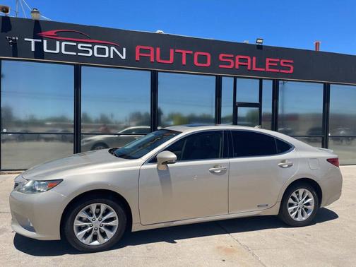 2013 Lexus ES 300h Base