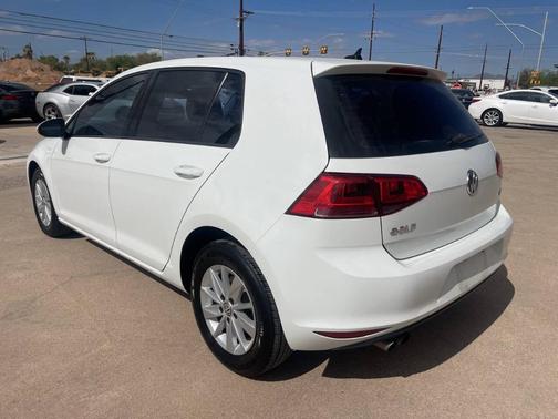 2016 Volkswagen Golf TSI S