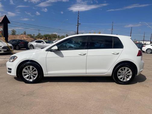 2016 Volkswagen Golf TSI S