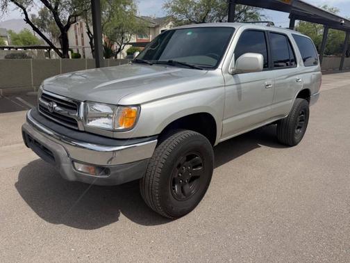 Millennium Silver Metallic 2000 Toyota 4Runner SR5