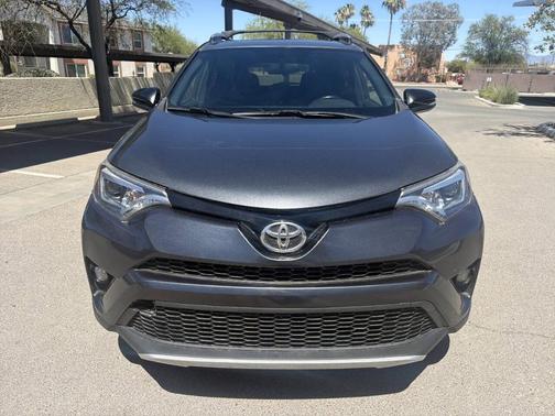 Magnetic Gray Metallic 2016 Toyota RAV4 SE