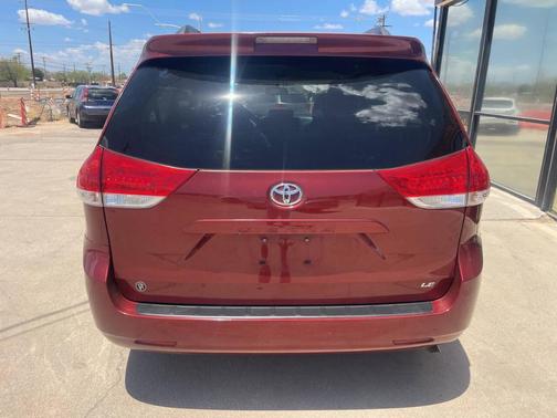 2013 Toyota Sienna LE
