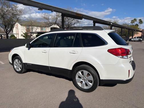 2011 Subaru Outback 2.5i Premium