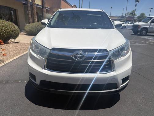 Blizzard Pearl 2015 Toyota Highlander LE
