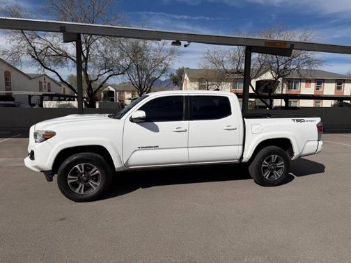 2017 Toyota Tacoma TRD Sport