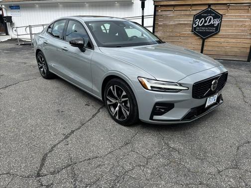 2025 Volvo S60 B5 Core