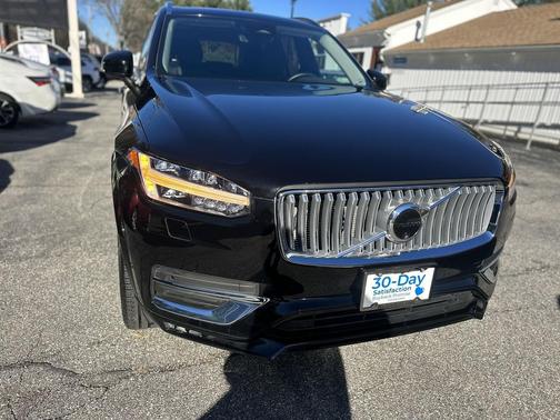 2025 Volvo XC90 B6 Plus 7-Seater