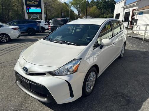 2016 Toyota Prius v Three