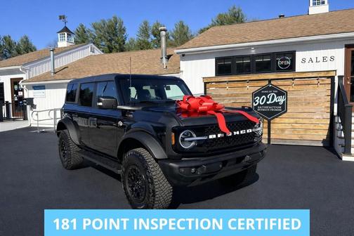 Shadow Black 2022 Ford Bronco Wildtrak