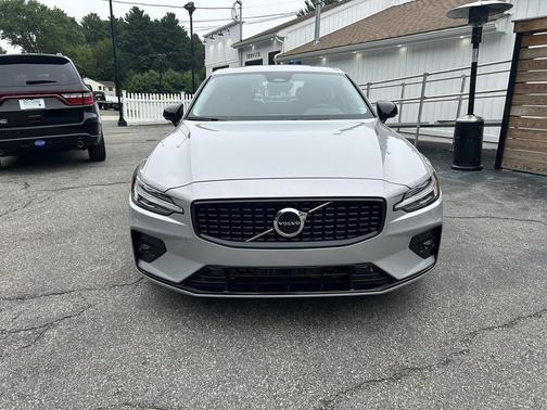 2025 Volvo S60 B5 Core