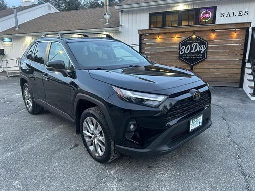 2024 Toyota RAV4 XLE Premium