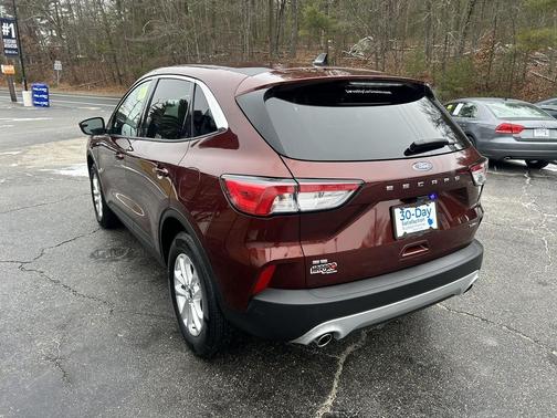 2021 Ford Escape SE