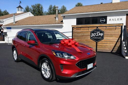 2020 Ford Escape SE