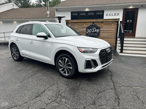 2022 Audi Q5 45 S line Premium Plus