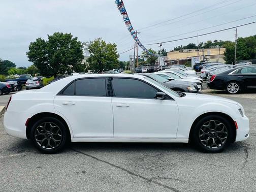 2017 Chrysler 300 S