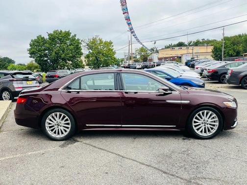 2017 Lincoln Continental Select