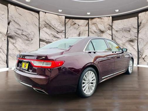 2017 Lincoln Continental Select
