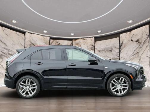 Stellar Black Metallic 2019 Cadillac XT4 Sport