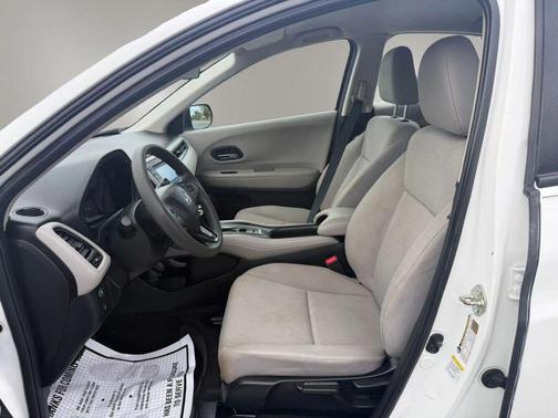 White Orchid Pearl 2016 Honda HR-V LX