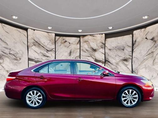 2016 Toyota Camry XLE