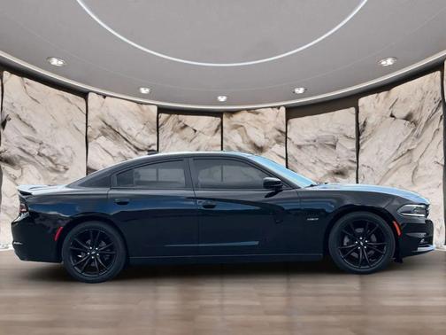 Pitch Black Clearcoat 2017 Dodge Charger R/T