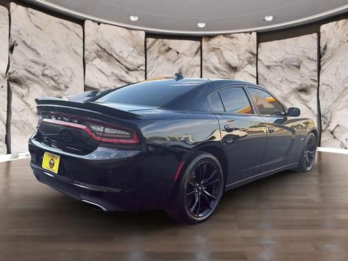 Pitch Black Clearcoat 2017 Dodge Charger R/T
