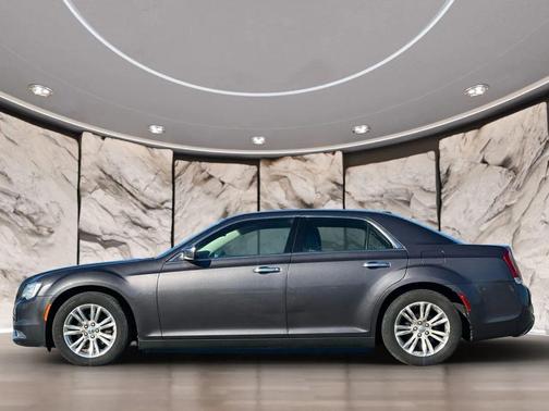 2016 Chrysler 300C Base