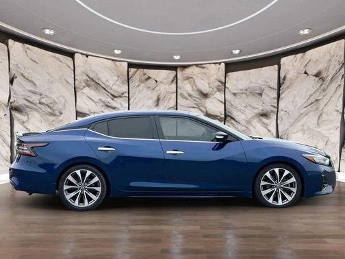 Deep Blue Pearl 2020 Nissan Maxima 3.5 Platinum