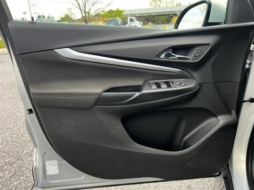 Silver Flare Metallic 2023 Chevrolet Bolt EUV FWD LT