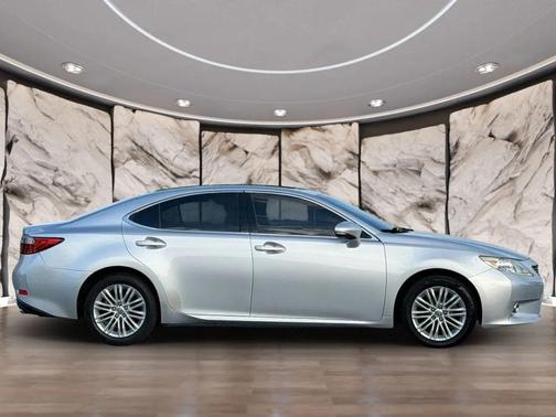 Silver Lining Metallic 2013 Lexus ES 350 Base