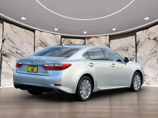 Silver Lining Metallic 2013 Lexus ES 350 Base
