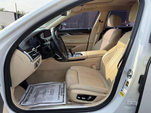 Mineral White Metallic 2019 BMW 740 740i Sedan 4D