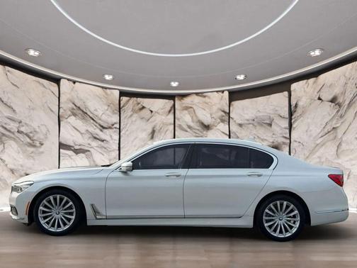 Mineral White Metallic 2019 BMW 740 740i Sedan 4D