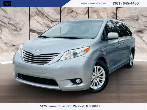 2017 Toyota Sienna XLE