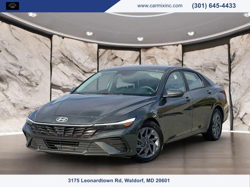 2024 Hyundai ELANTRA SEL