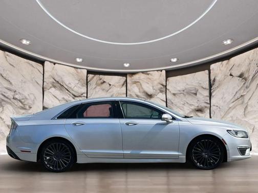 Ingot Silver Metallic 2018 Lincoln MKZ Reserve I