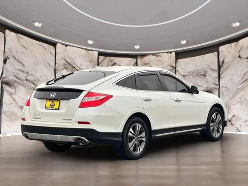 White 2015 Honda Crosstour EX-L