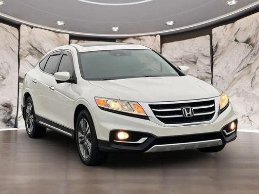 White 2015 Honda Crosstour EX-L
