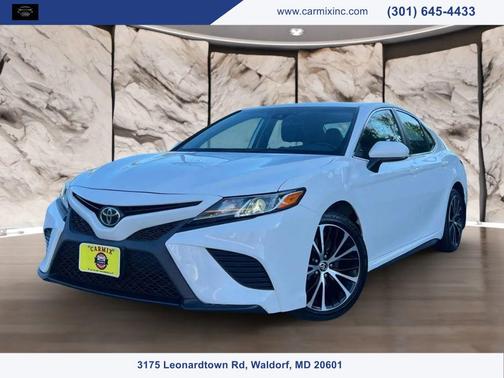 2020 Toyota Camry SE