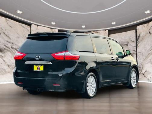 2016 Toyota Sienna Limited